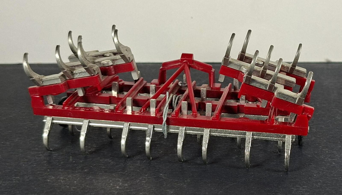 Boxed Britains Fold-Up Cultivator - 9550
