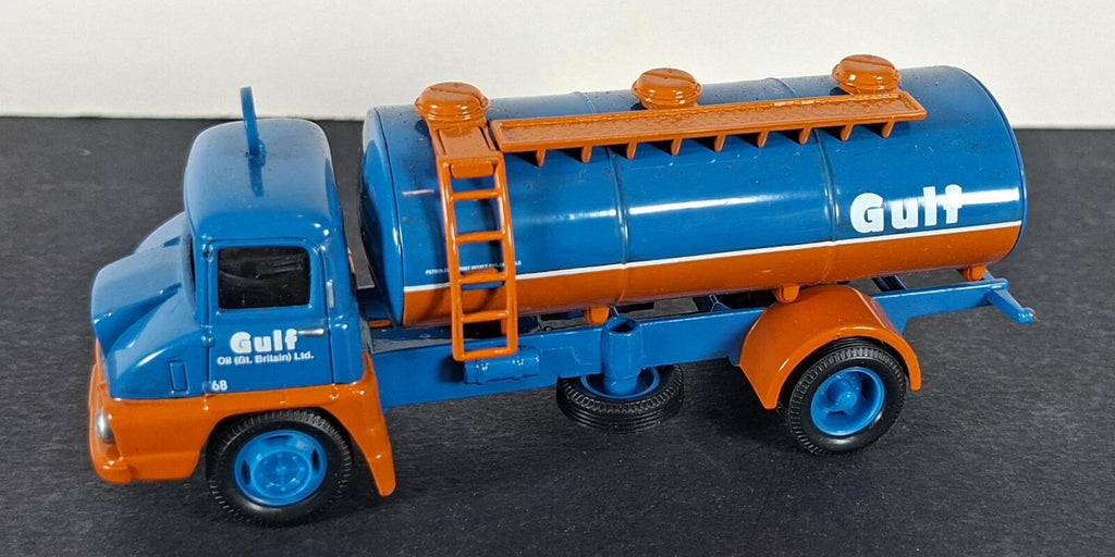 Boxed Corgi Gulf Oil Thames Trader Elliptical  Tanker - 30401