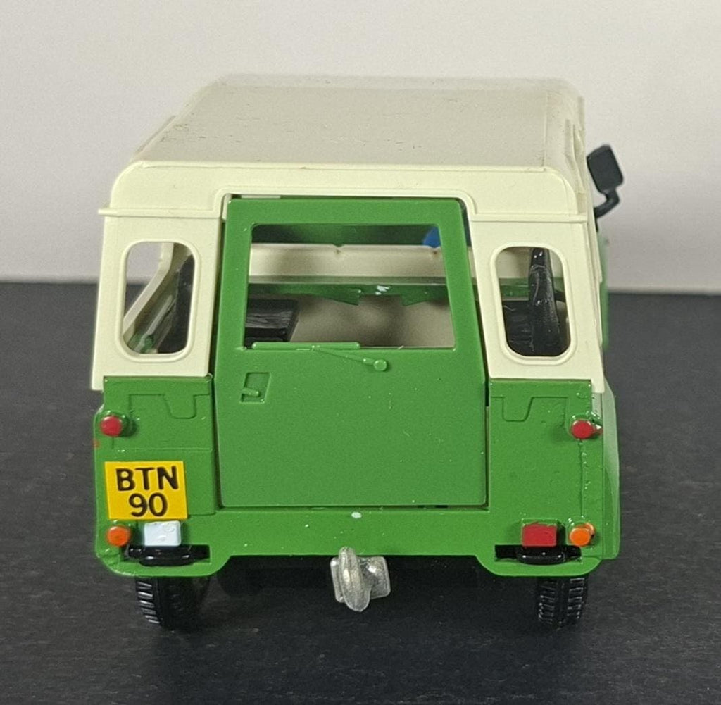 Boxed Britains Farm Landrover - 9512