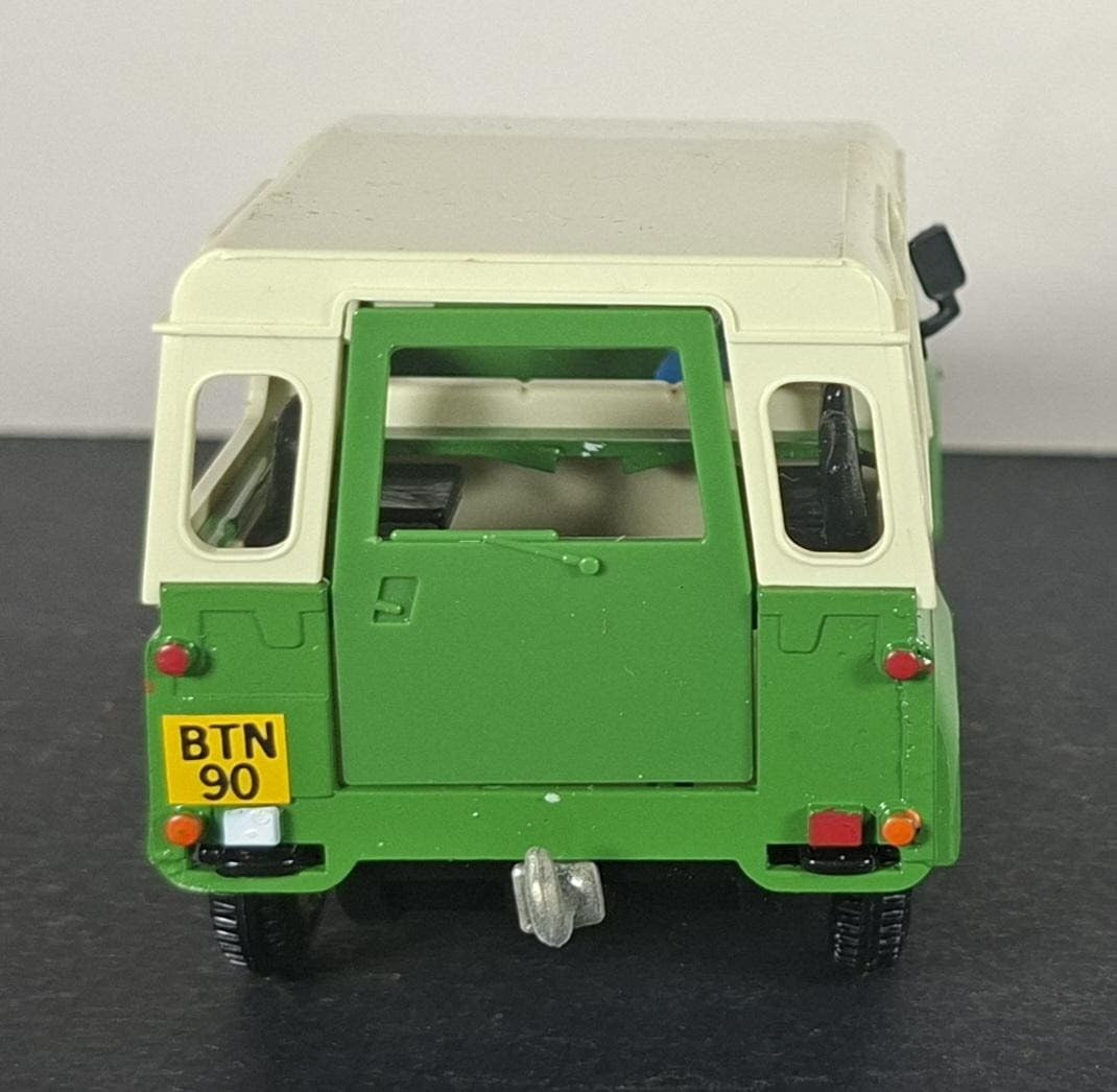 Boxed Britains Farm Landrover - 9512