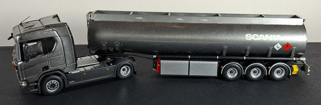 Rare Boxed Tekno Scania R410 Fuel Tanker