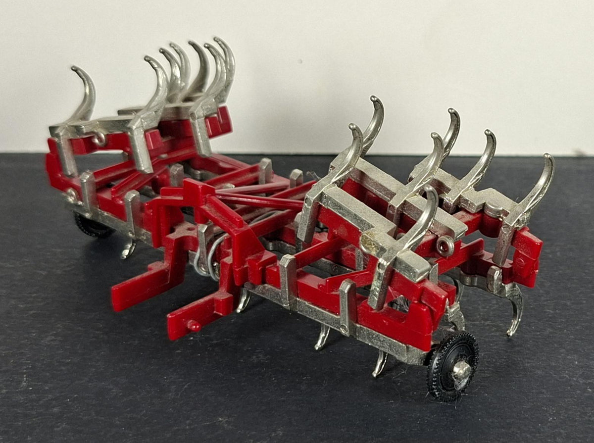 Boxed Britains Fold-Up Cultivator - 9550