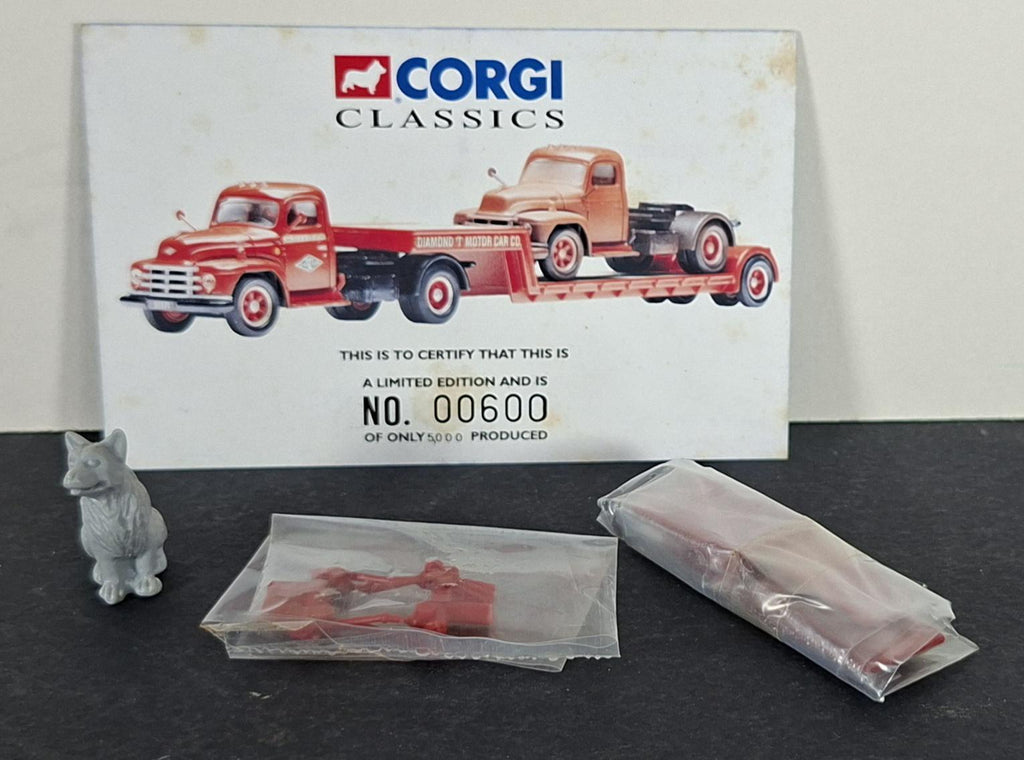 Boxed Corgi Diamond T Motor Corporation Diamond T620 With Diamond T Load - 55901