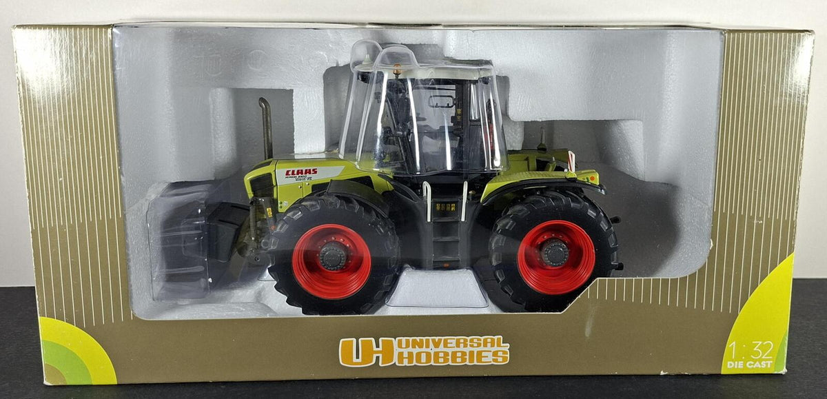 Boxed Universal Hobbies Claas Xerion 3300 Tractor - UH2670