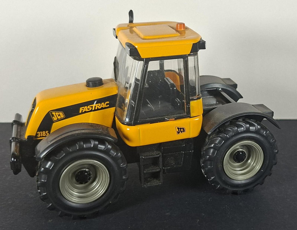 Boxed Britains JCB Fastrac 3185 - 40061