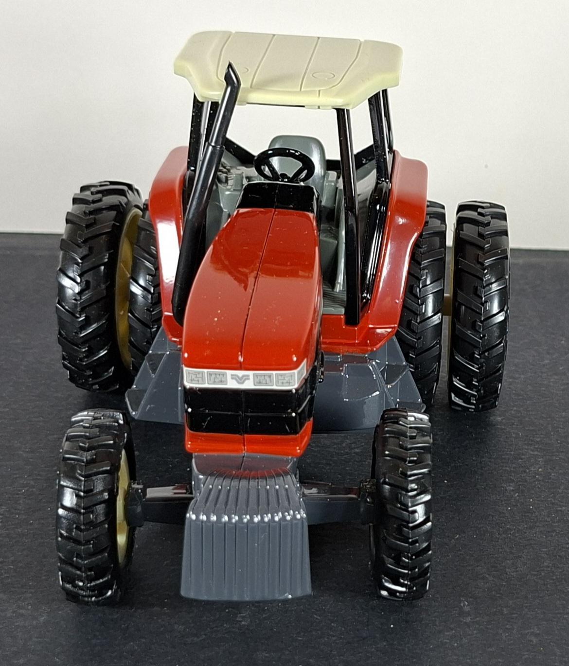 Boxed Ertl Versatile Tractor - No. 16121