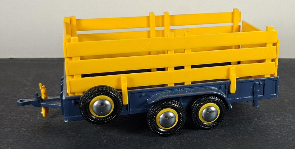 Boxed Britains Blue Salop MT50 Animal Trailer - 9555