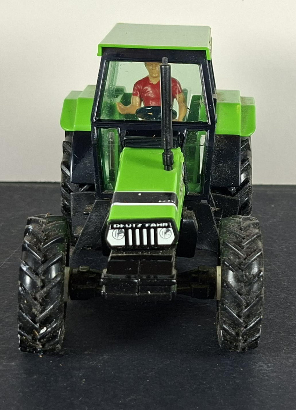 Boxed Britains Deutz Fahr DX 4.57 Tractor - 9496