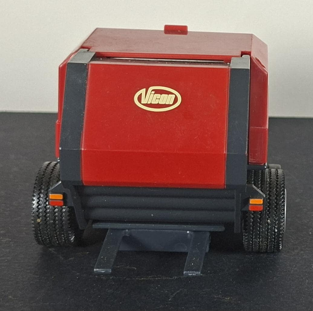 Boxed Britains Vicon RF 130 Round Baler - 00051