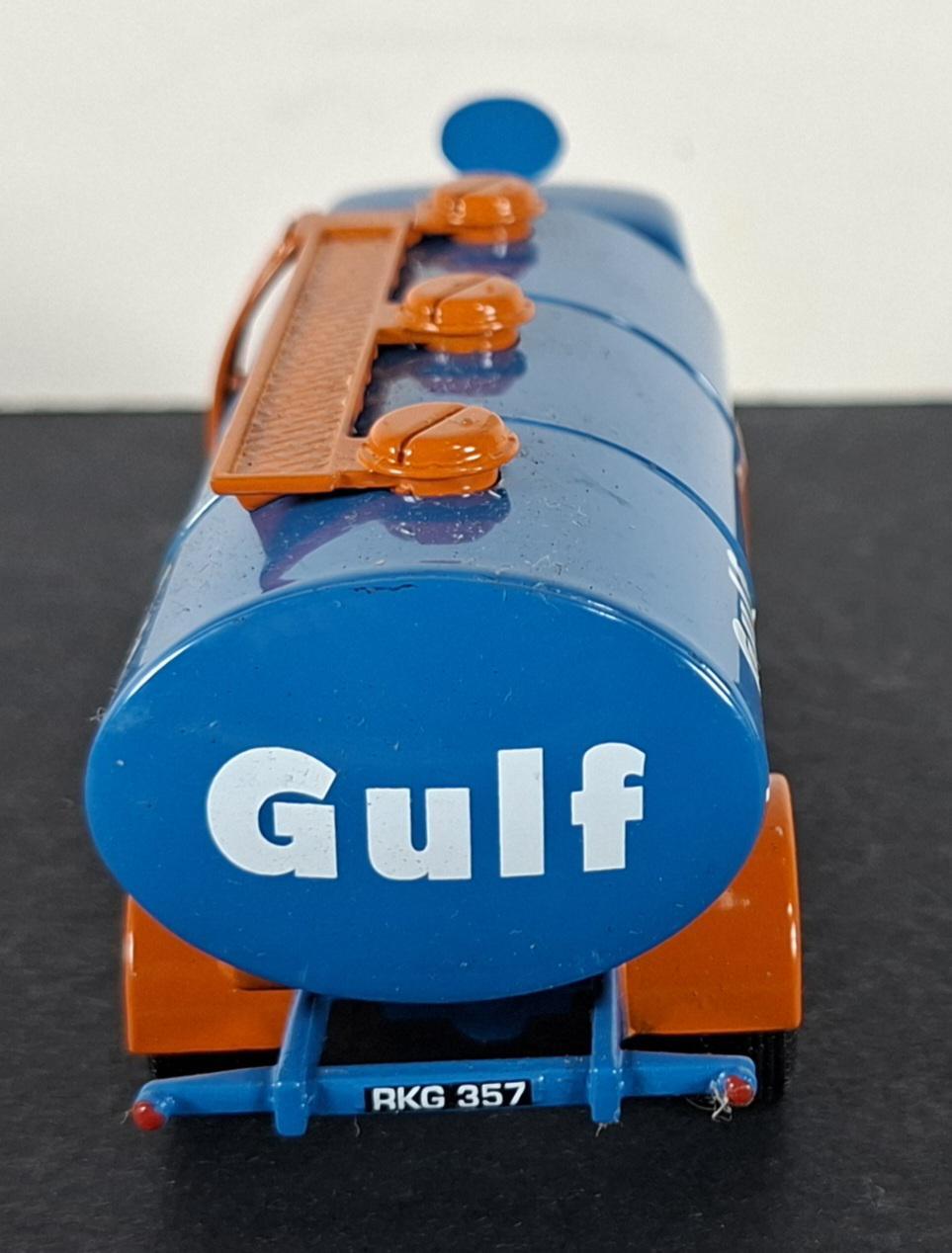 Boxed Corgi Gulf Oil Thames Trader Elliptical  Tanker - 30401