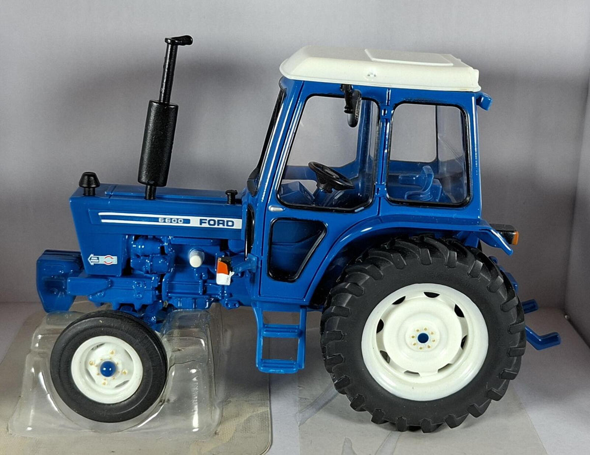 Boxed Britains Ford 6600 Tractor - 42794