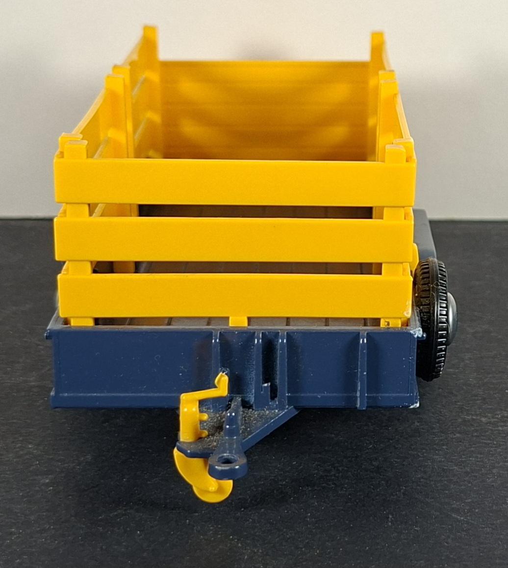 Boxed Britains Blue Salop MT50 Animal Trailer - 9555