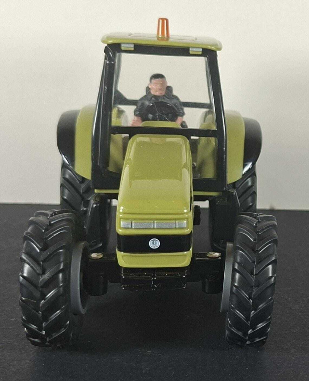 Boxed Britains Hurlimann SX 1500 Tractor - 00038