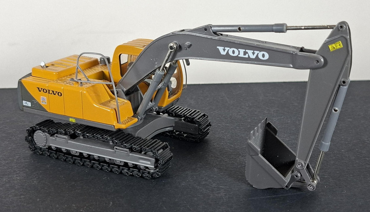 Corgi JB Rawcliffe & Sons Mercedes Benz Actros Nooteboom Low Loader, Volvo Excavator EC210  CC13816