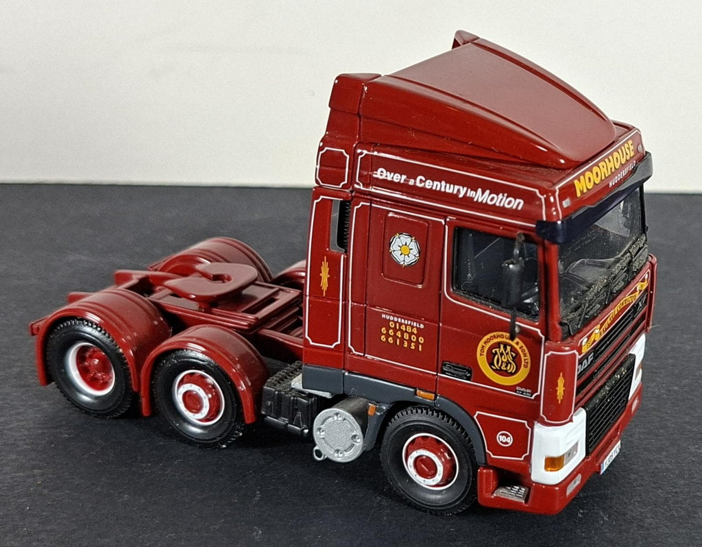 Boxed Corgi Tom Moorhouse & Son Ltd DAF XF Space Cab Curtainside - CC13243 (21)•